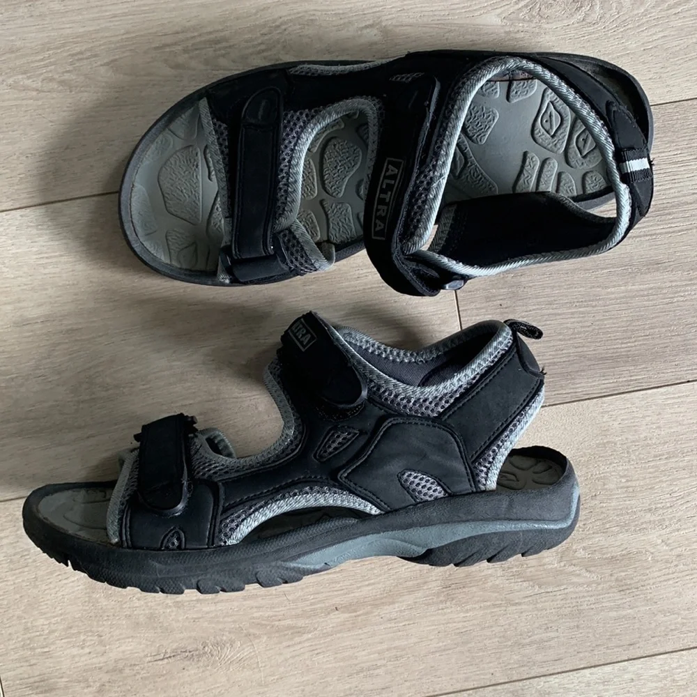 Altra- 11 sandals black and gray - Picture 4 of 7